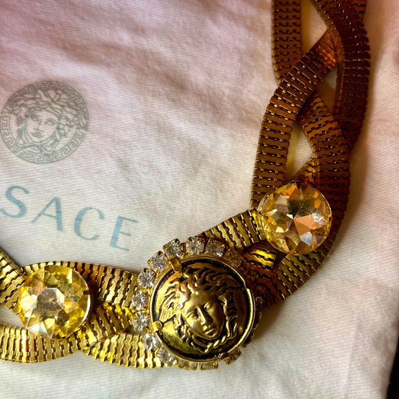 RARE Gianni Versace Era Versace Medusa Necklace - Picture 5 of 8